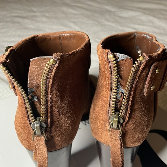 Nine West Suede bootie size 7.5 - Picture 9 of 12